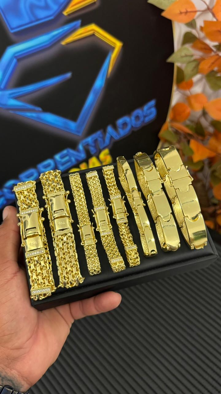 BRACELETES
