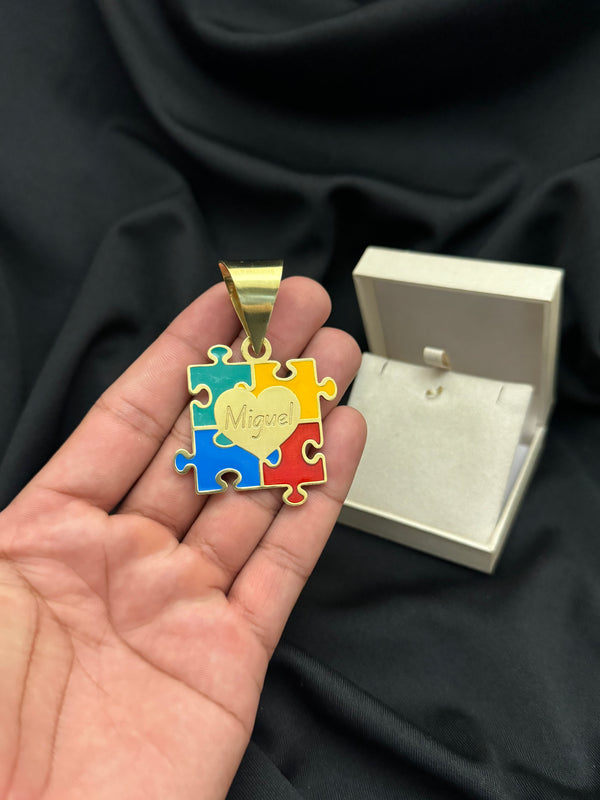 PINGENTE - SÍMBOLO DO AUTISMO RESINADO PERSONALIZADO